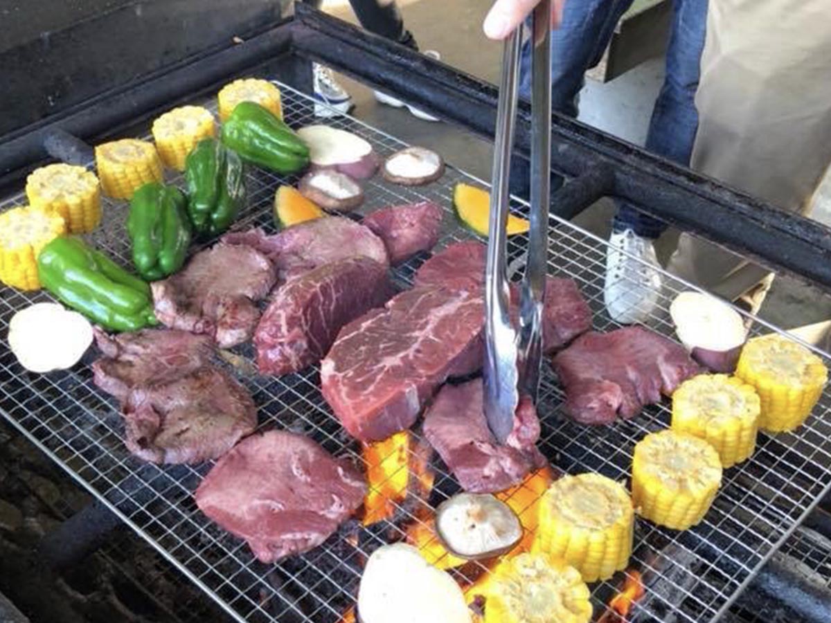 新人合宿研修はバーベキュー 仕事のスキル以外に大切なこと 美粧ケース 段ボール ダンボール なら東大阪の美販へ